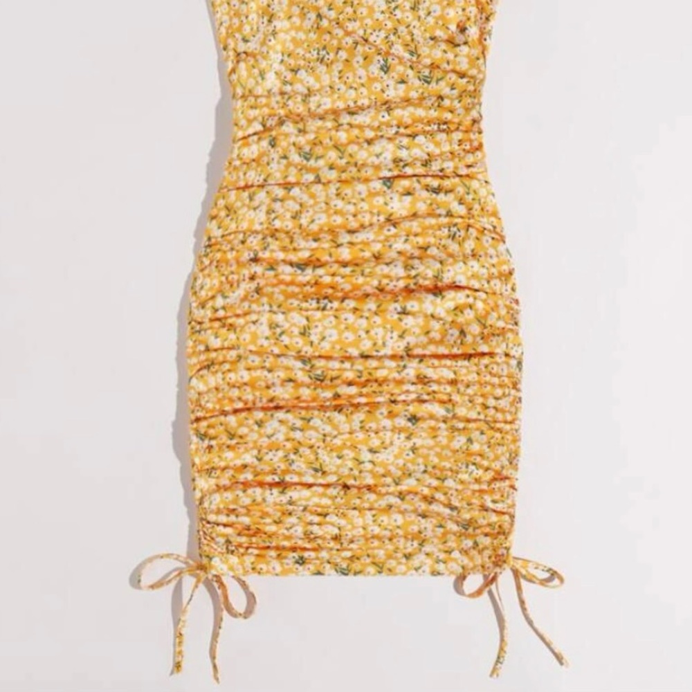 Yellow Floral Ruched Drawstring Dress - Picture 3 of 5
